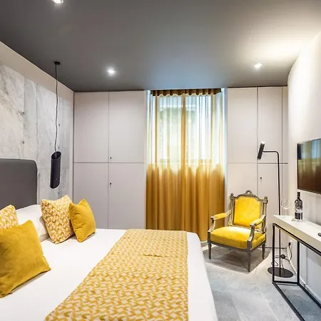 33solonossuites * Atenas
